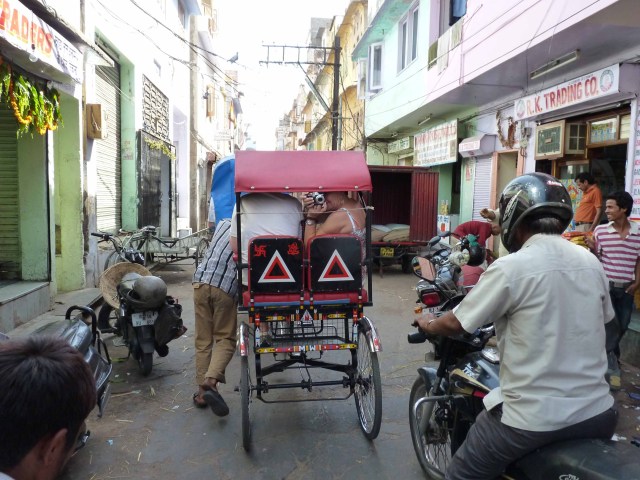 A Rickshaw ride is a must in Jaiphur.