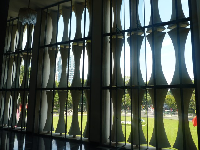 Thunderbird'esque interior