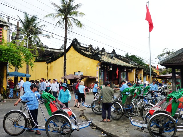 Hoi An rickshaw mayhem!