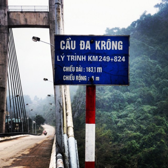 Dakrong Bridge